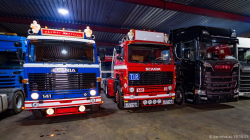 20251019-Tom-Holding-00452